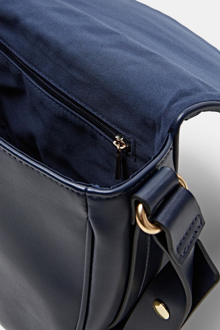 Small Curved Flap Shoulder Bag, NAVY, detail image number 4